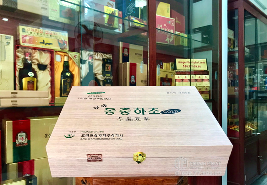 Nước đông trùng hạ thảo Hàn Quốc hộp gỗ 60 gói