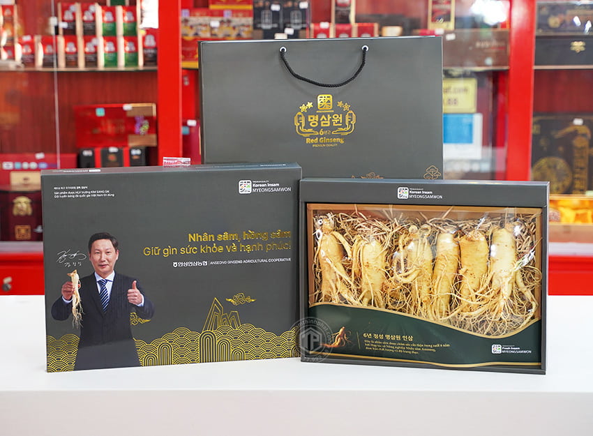 Nhân sâm tươi Hàn Quốc loại 1 nhập khẩu kg 6 củ Nhân sâm tươi Hàn Quốc loại 1 nhập khẩu kg 6 củ