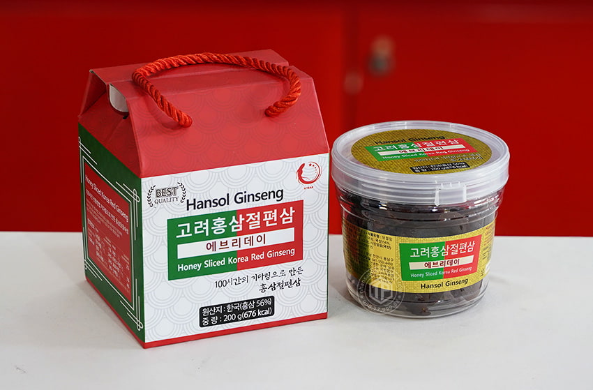 Sâm lát tẩm mật ong Hàn Quốc hộp 200g Sâm lát tẩm mật ong Hàn Quốc hộp 200g